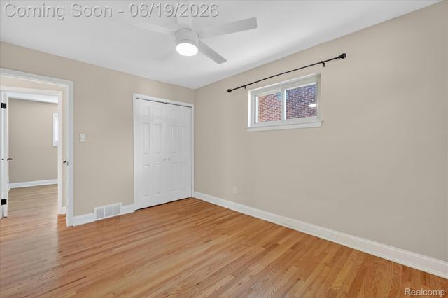 29385 Spoon Avenue, Madison Heights, MI 48071