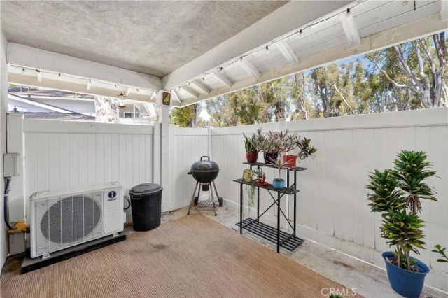 2374 Coventry, Fullerton, CA 92833