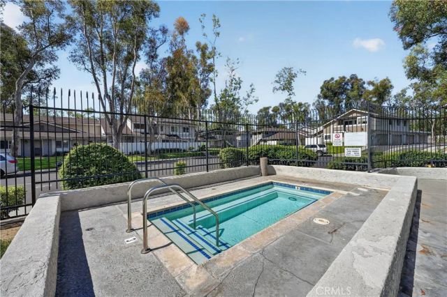 2374 Coventry, Fullerton, CA 92833