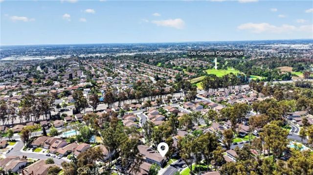 2374 Coventry, Fullerton, CA 92833