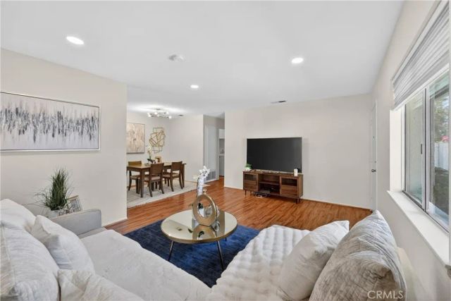 2374 Coventry, Fullerton, CA 92833