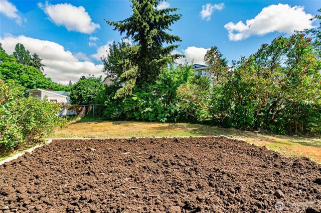 1424 S 45th Street, Tacoma, WA 98418