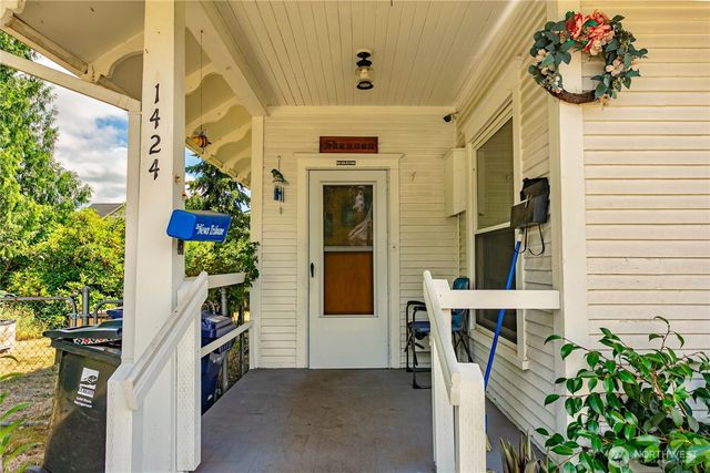 1424 S 45th Street, Tacoma, WA 98418