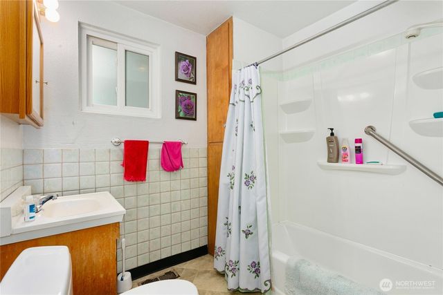 1424 S 45th Street, Tacoma, WA 98418