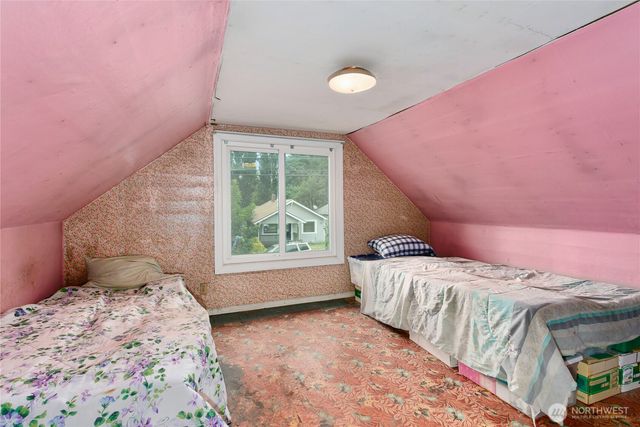 1424 S 45th Street, Tacoma, WA 98418
