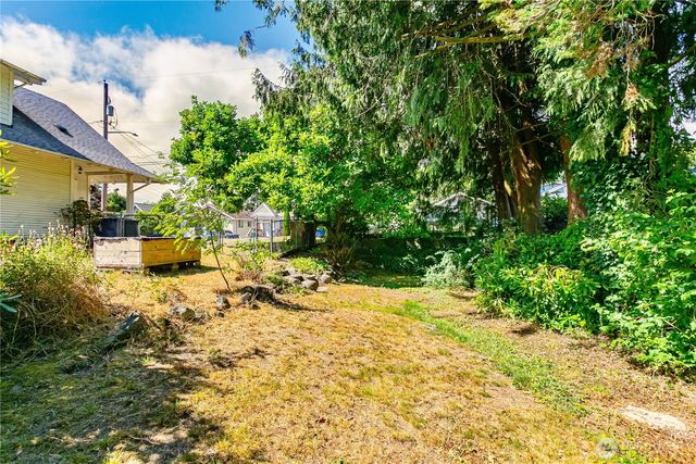 1424 S 45th Street, Tacoma, WA 98418