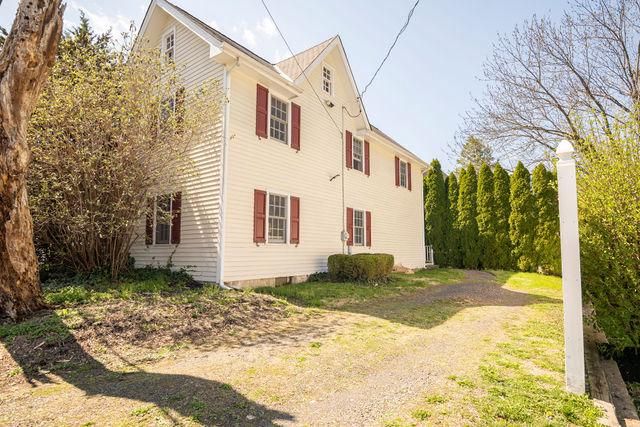 6 LETCHWORTH AVE, Yardley, PA 19067