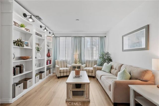 35628 Hawkeye St, Murrieta, CA 92563