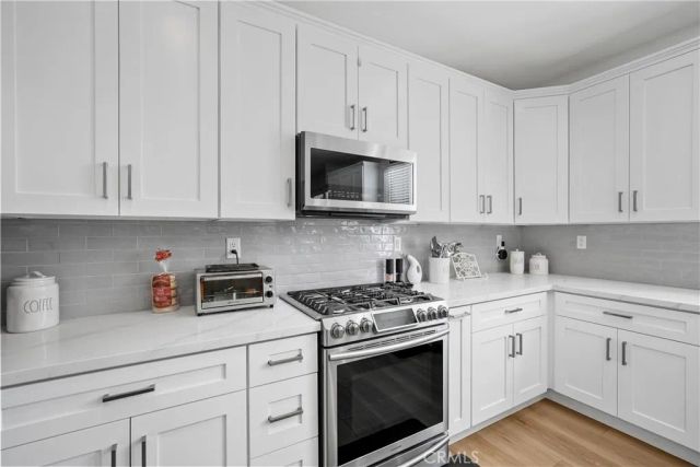 35628 Hawkeye St, Murrieta, CA 92563