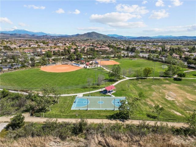 35628 Hawkeye St, Murrieta, CA 92563