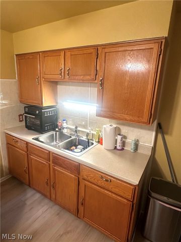 16721 Harvard Avenue, Cleveland, OH 44128