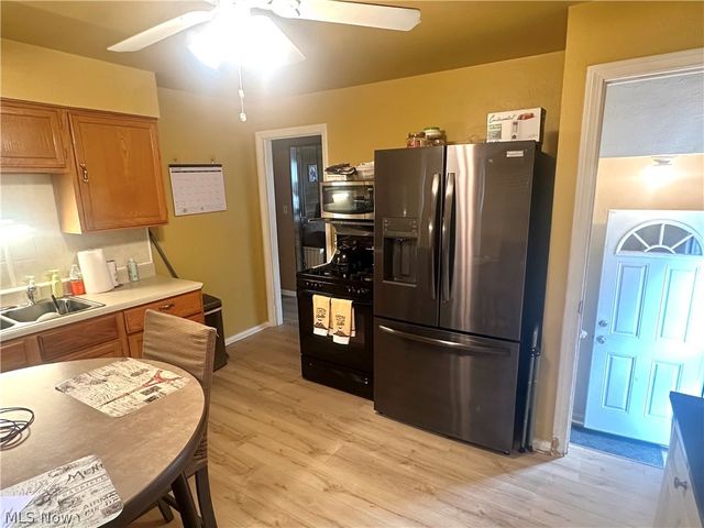 16721 Harvard Avenue, Cleveland, OH 44128