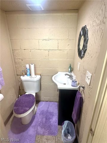 16721 Harvard Avenue, Cleveland, OH 44128