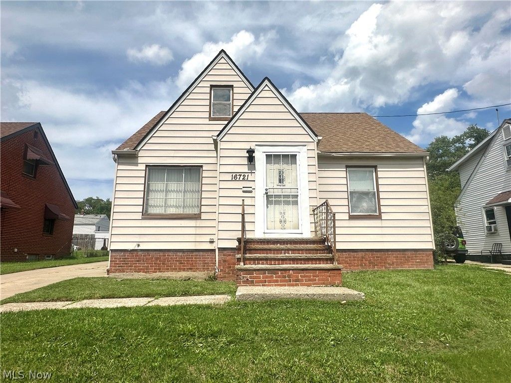 16721 Harvard Avenue, Cleveland, OH 44128