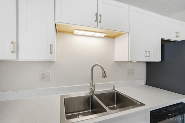 5160 Old Oak Trail, Delhi Twp, OH 45238