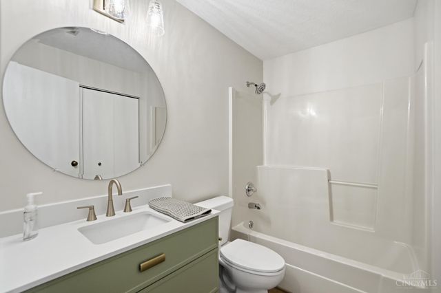 5160 Old Oak Trail, Delhi Twp, OH 45238