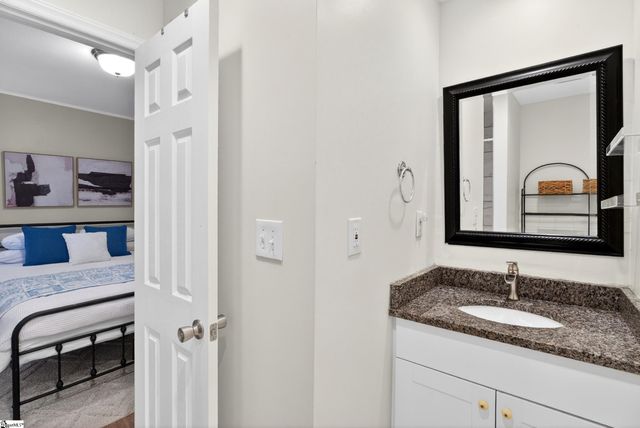 7 Burns Circle, Greenville, SC 29605