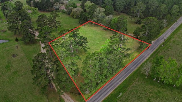 882 Four Notch Road, Huntsville, TX 77340