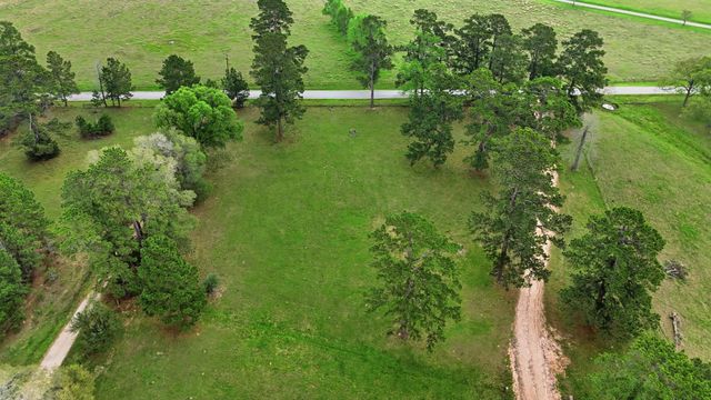 882 Four Notch Road, Huntsville, TX 77340