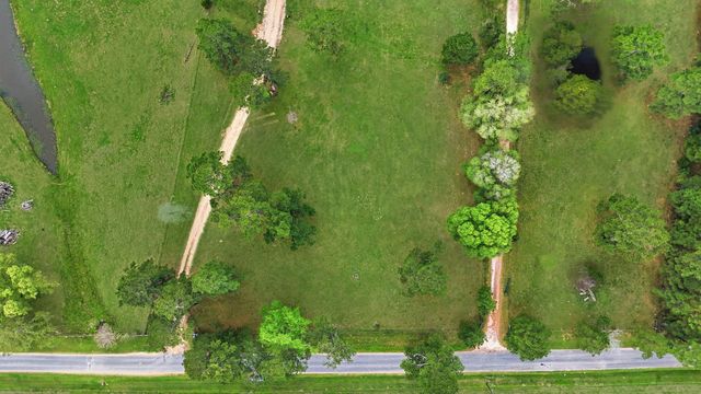 882 Four Notch Road, Huntsville, TX 77340