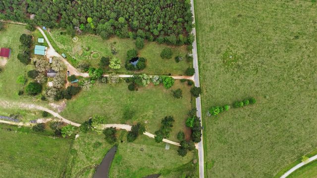 882 Four Notch Road, Huntsville, TX 77340