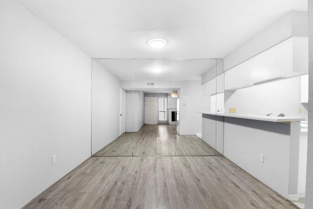 2100 Wilcrest Drive 226, Houston, TX 77042