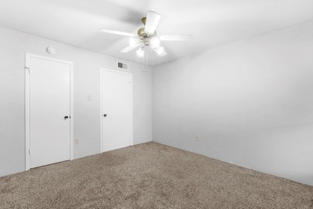 2100 Wilcrest Drive 226, Houston, TX 77042