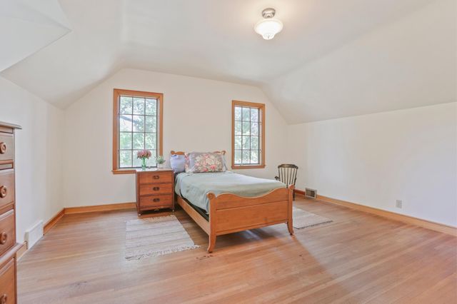 1393 Keston Street, Saint Paul, MN 55108