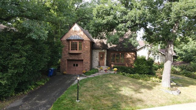 1393 Keston Street, Saint Paul, MN 55108