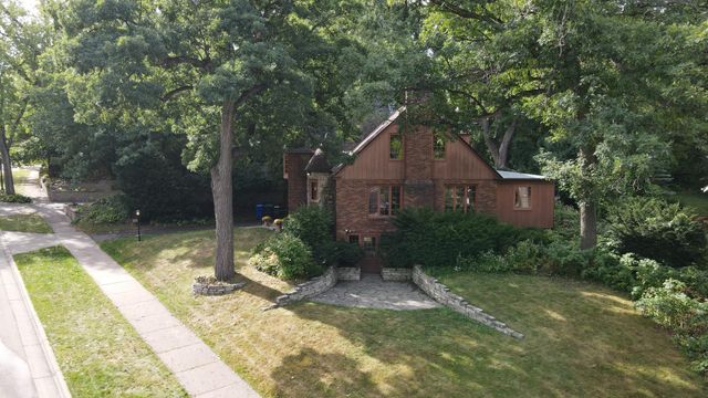 1393 Keston Street, Saint Paul, MN 55108