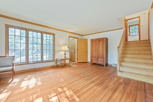 1393 Keston Street, Saint Paul, MN 55108