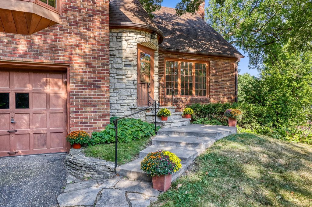 1393 Keston Street, Saint Paul, MN 55108 — photo 3