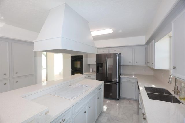 2210 Shadowbriar Drive, Houston, TX 77077