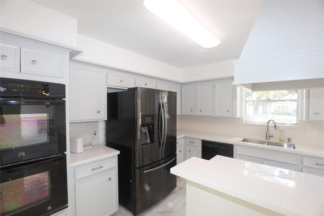 2210 Shadowbriar Drive, Houston, TX 77077