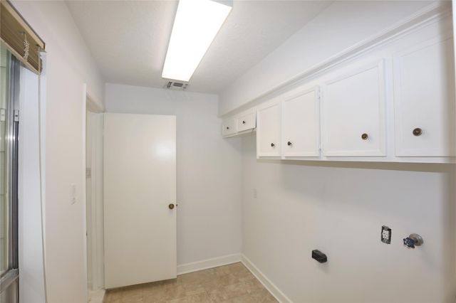 2210 Shadowbriar Drive, Houston, TX 77077