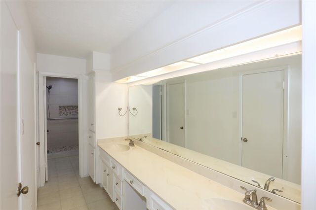 2210 Shadowbriar Drive, Houston, TX 77077