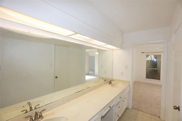 2210 Shadowbriar Drive, Houston, TX 77077