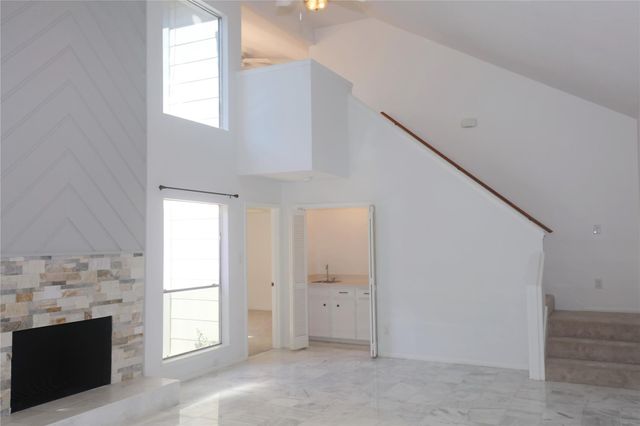 2210 Shadowbriar Drive, Houston, TX 77077