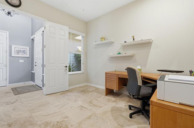 150 Rockmont Cir, Sacramento, CA 95835