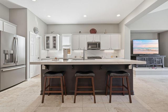 150 Rockmont Cir, Sacramento, CA 95835