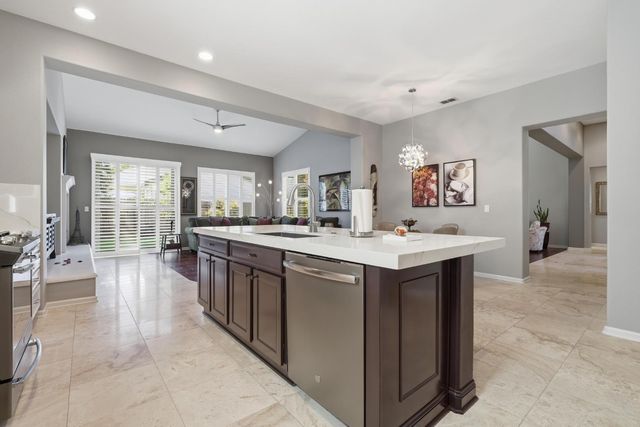 150 Rockmont Cir, Sacramento, CA 95835