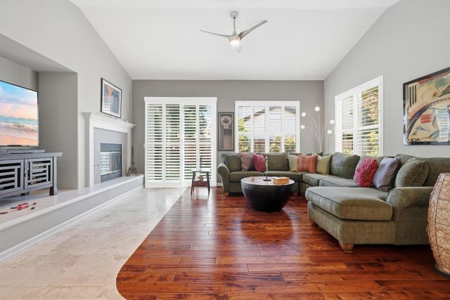 150 Rockmont Cir, Sacramento, CA 95835