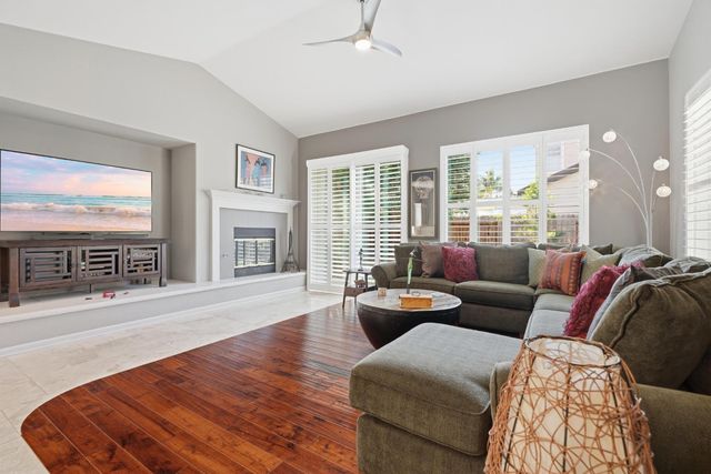 150 Rockmont Cir, Sacramento, CA 95835