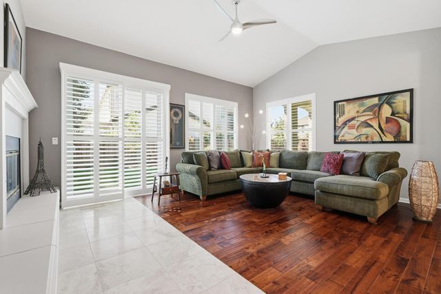 150 Rockmont Cir, Sacramento, CA 95835