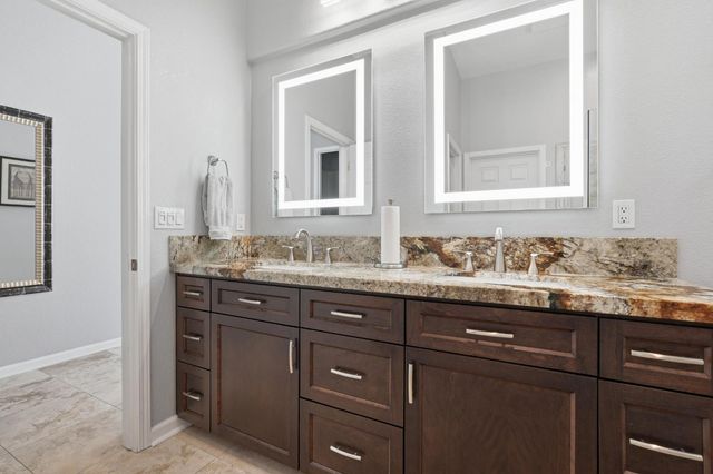 150 Rockmont Cir, Sacramento, CA 95835