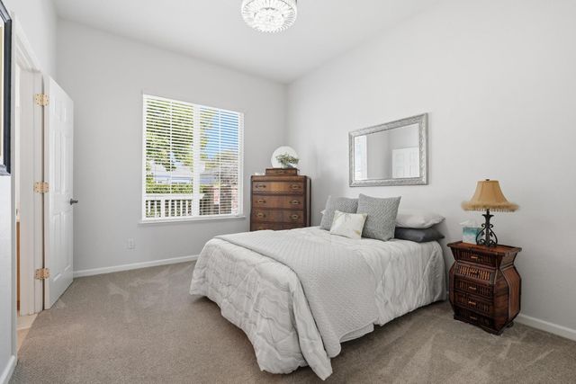 150 Rockmont Cir, Sacramento, CA 95835