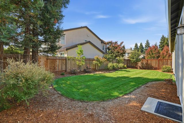 150 Rockmont Cir, Sacramento, CA 95835