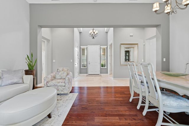 150 Rockmont Cir, Sacramento, CA 95835