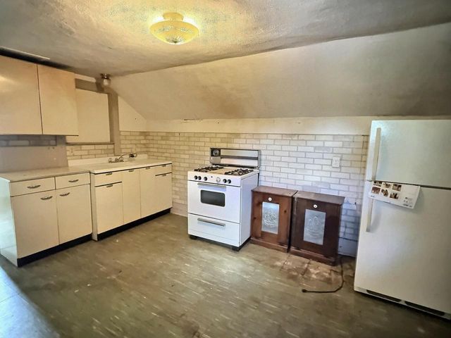 1833 MINNESOTA STREET, Oshkosh, WI 54902
