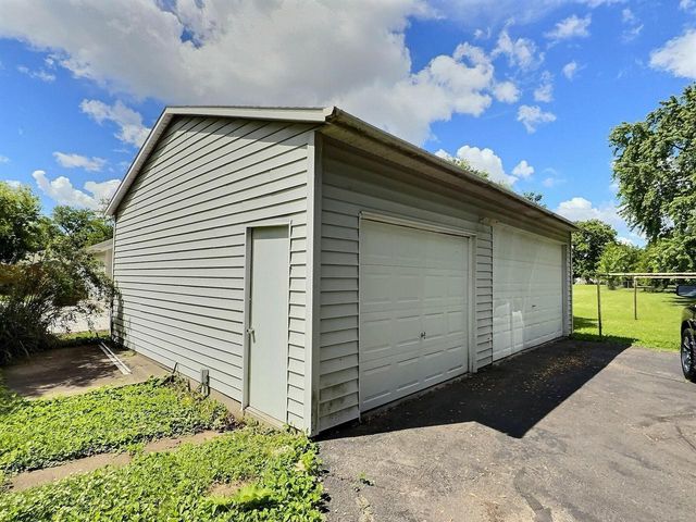 1833 MINNESOTA STREET, Oshkosh, WI 54902